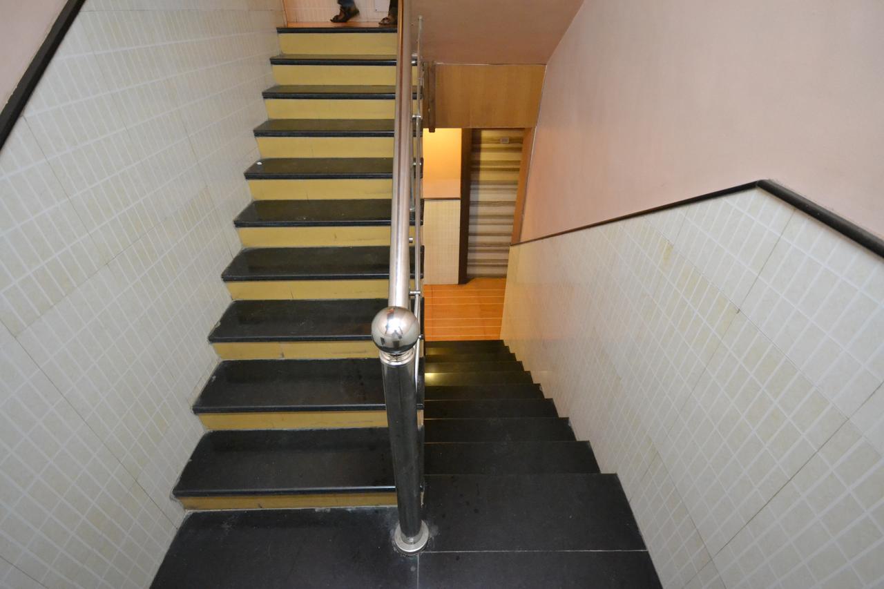 Hotel Sai Hari Prasad שירדי מראה חיצוני תמונה